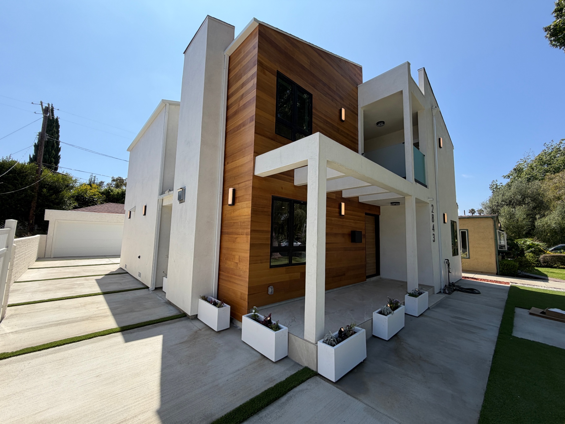 2843 Stoner Ave exterior