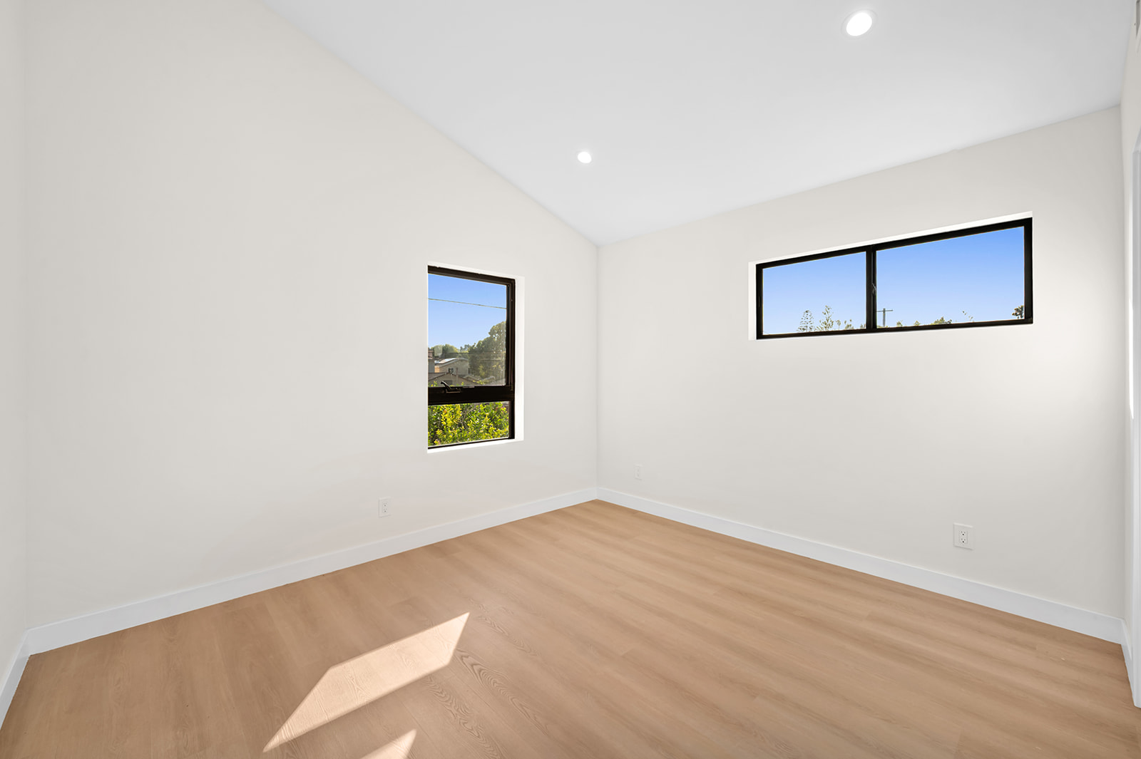 2843 Stoner Ave · photo 49